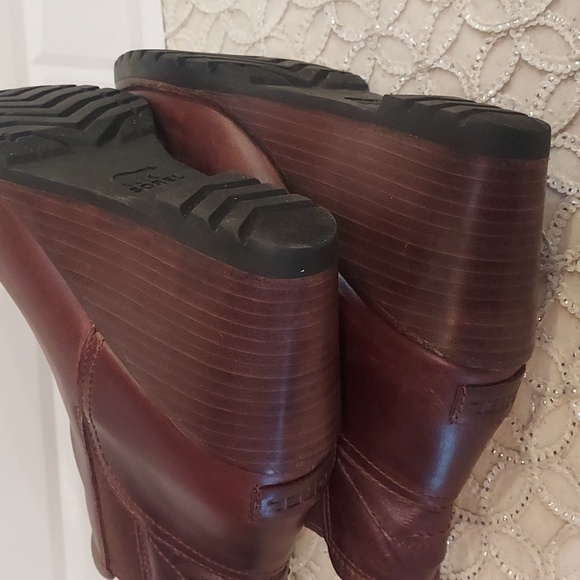 Sorel After Hours Chelsea Wedge Bootie - Picture 9 of 13